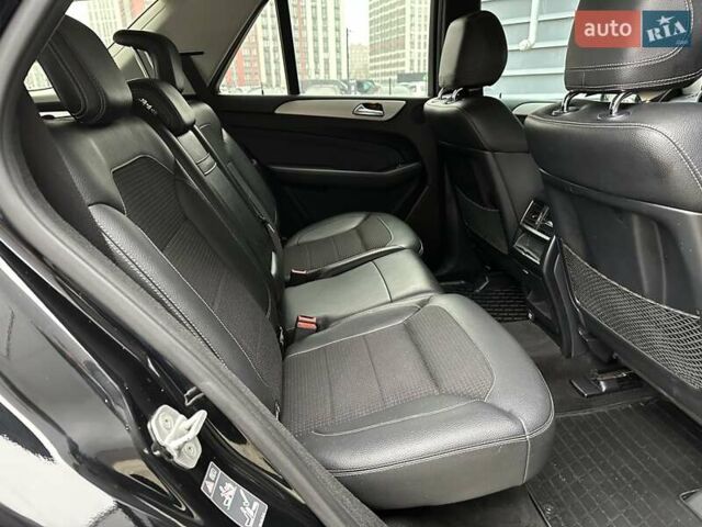 Чорний Мерседес М-Клас, об'ємом двигуна 2.2 л та пробігом 271 тис. км за 16450 $, фото 47 на Automoto.ua