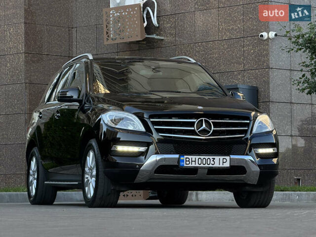 Черный Мерседес М-Класс, объемом двигателя 2.2 л и пробегом 182 тыс. км за 19500 $, фото 1 на Automoto.ua