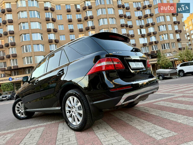 Чорний Мерседес М-Клас, об'ємом двигуна 2.14 л та пробігом 145 тис. км за 24500 $, фото 25 на Automoto.ua