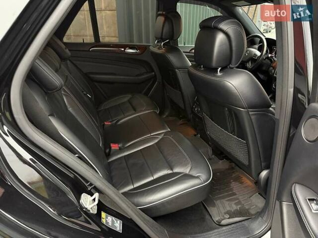 Черный Мерседес М-Класс, объемом двигателя 3.5 л и пробегом 331 тыс. км за 16950 $, фото 21 на Automoto.ua