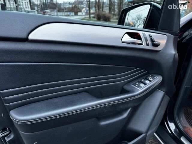 Черный Мерседес М-Класс, объемом двигателя 2.2 л и пробегом 205 тыс. км за 19490 $, фото 29 на Automoto.ua