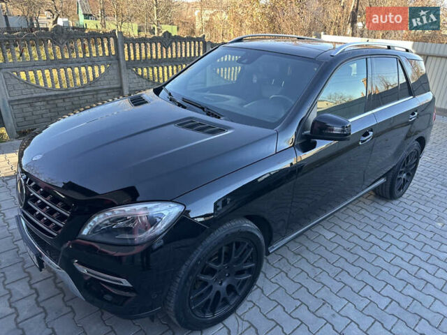 Черный Мерседес М-Класс, объемом двигателя 3 л и пробегом 377 тыс. км за 23500 $, фото 16 на Automoto.ua