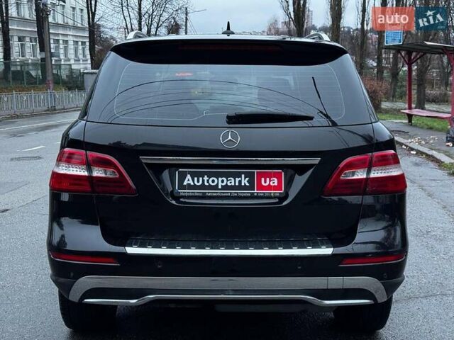 Черный Мерседес М-Класс, объемом двигателя 2.2 л и пробегом 205 тыс. км за 19490 $, фото 14 на Automoto.ua