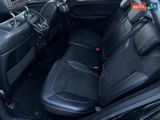 Черный Мерседес М-Класс, объемом двигателя 3 л и пробегом 377 тыс. км за 23500 $, фото 30 на Automoto.ua