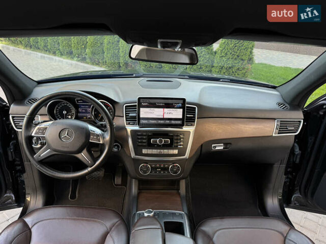 Черный Мерседес М-Класс, объемом двигателя 2.2 л и пробегом 182 тыс. км за 19500 $, фото 18 на Automoto.ua