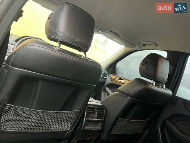 Черный Мерседес М-Класс, объемом двигателя 3 л и пробегом 156 тыс. км за 28000 $, фото 7 на Automoto.ua