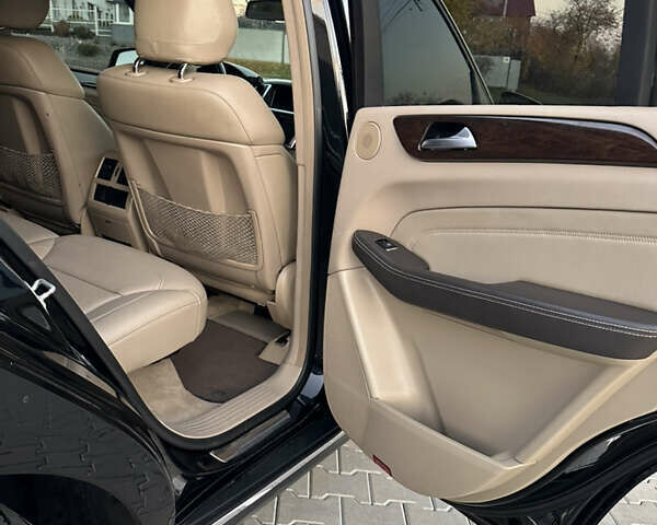 Черный Мерседес М-Класс, объемом двигателя 2.99 л и пробегом 297 тыс. км за 17900 $, фото 42 на Automoto.ua