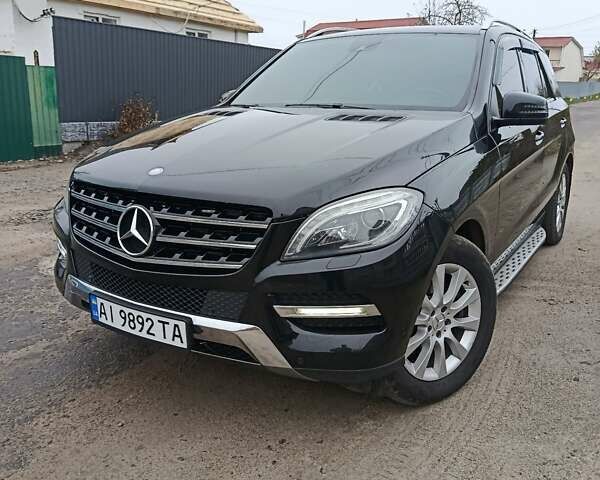 Черный Мерседес М-Класс, объемом двигателя 2.14 л и пробегом 172 тыс. км за 24000 $, фото 4 на Automoto.ua