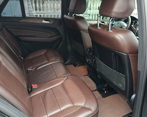 Черный Мерседес М-Класс, объемом двигателя 2.14 л и пробегом 172 тыс. км за 24000 $, фото 34 на Automoto.ua