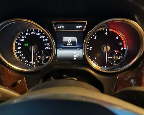 Черный Мерседес М-Класс, объемом двигателя 3 л и пробегом 215 тыс. км за 23000 $, фото 19 на Automoto.ua