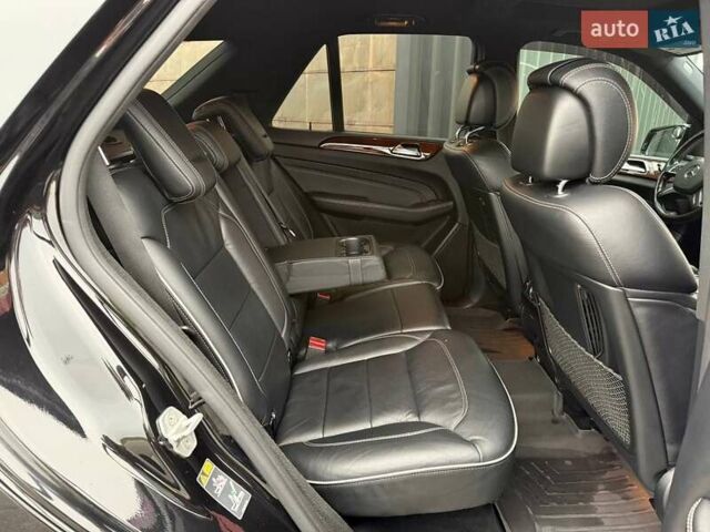 Черный Мерседес М-Класс, объемом двигателя 3.5 л и пробегом 331 тыс. км за 16950 $, фото 17 на Automoto.ua