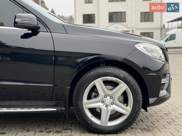 Чорний Мерседес М-Клас, об'ємом двигуна 2.99 л та пробігом 230 тис. км за 28700 $, фото 4 на Automoto.ua