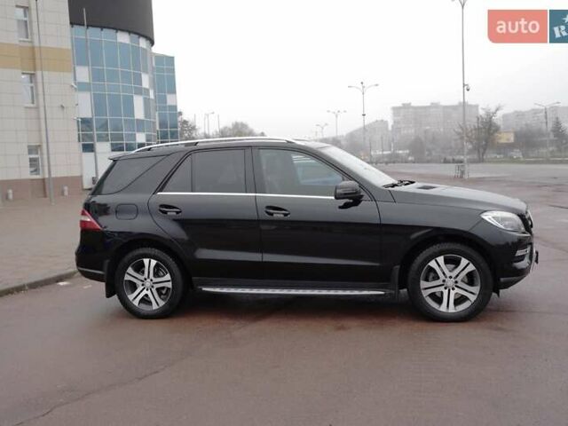 Черный Мерседес М-Класс, объемом двигателя 2.99 л и пробегом 255 тыс. км за 25000 $, фото 4 на Automoto.ua