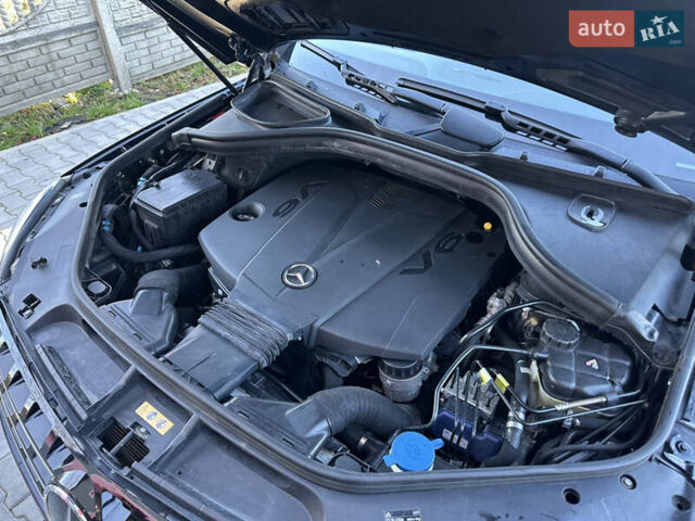 Черный Мерседес М-Класс, объемом двигателя 3 л и пробегом 377 тыс. км за 23500 $, фото 40 на Automoto.ua