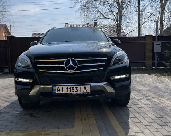 Черный Мерседес М-Класс, объемом двигателя 2.14 л и пробегом 210 тыс. км за 18700 $, фото 7 на Automoto.ua