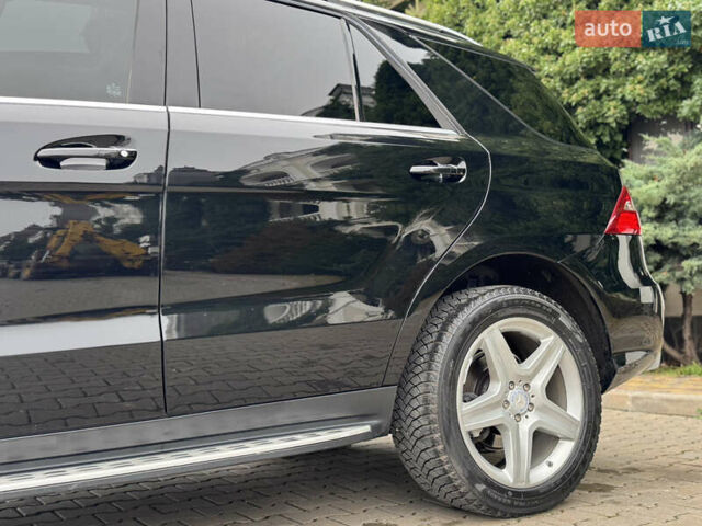 Чорний Мерседес М-Клас, об'ємом двигуна 2.99 л та пробігом 230 тис. км за 28700 $, фото 27 на Automoto.ua