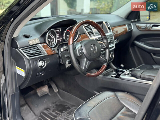 Чорний Мерседес М-Клас, об'ємом двигуна 2.99 л та пробігом 230 тис. км за 28700 $, фото 54 на Automoto.ua