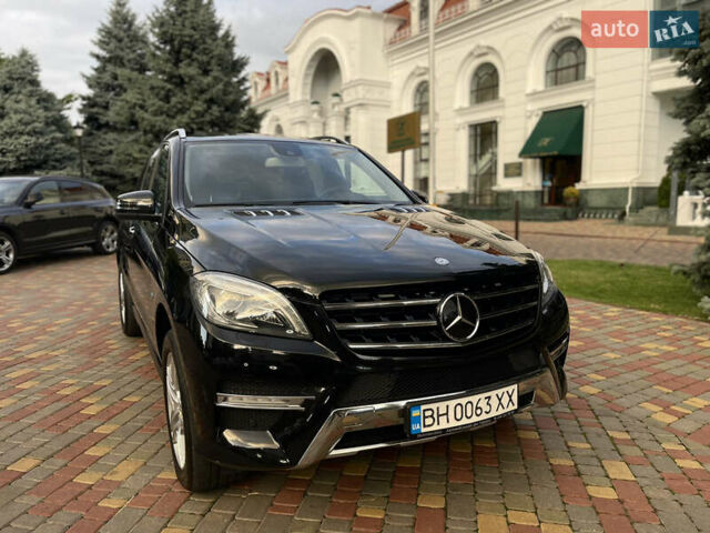 Мерседес М-Класс 2013 в Одессе на Automoto.ua Черный Мерседес М-Класс, объемом двигателя 2.99 л и пробегом 150 тыс. км за 19500 $, фото 22 на Automoto.ua