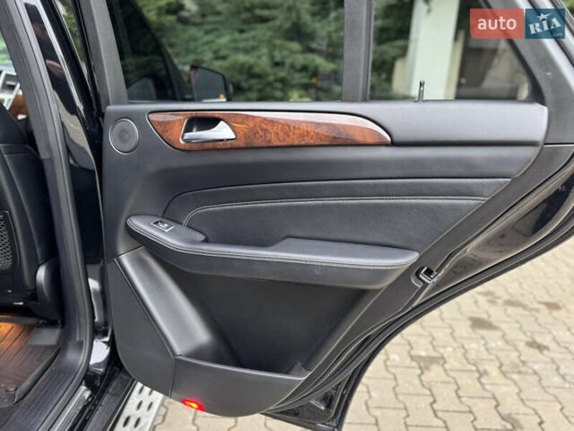 Чорний Мерседес М-Клас, об'ємом двигуна 2.99 л та пробігом 230 тис. км за 28700 $, фото 71 на Automoto.ua