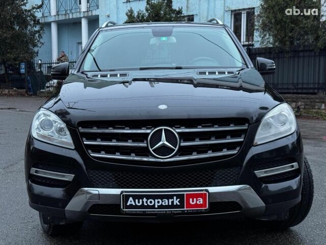 Черный Мерседес М-Класс, объемом двигателя 2.2 л и пробегом 205 тыс. км за 19490 $, фото 1 на Automoto.ua