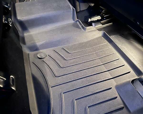 Черный Мерседес М-Класс, объемом двигателя 2.99 л и пробегом 250 тыс. км за 24500 $, фото 13 на Automoto.ua