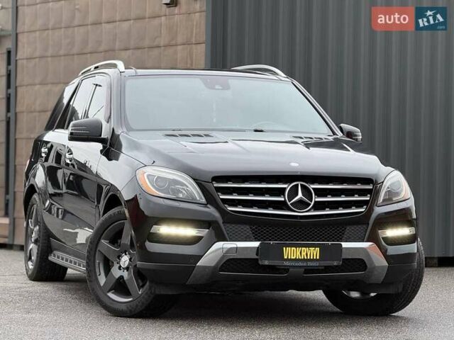 Черный Мерседес М-Класс, объемом двигателя 3.5 л и пробегом 331 тыс. км за 16950 $, фото 2 на Automoto.ua