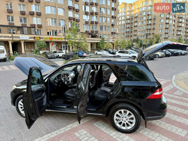 Чорний Мерседес М-Клас, об'ємом двигуна 2.14 л та пробігом 145 тис. км за 24500 $, фото 58 на Automoto.ua
