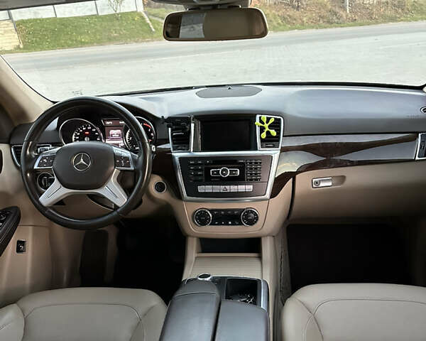 Черный Мерседес М-Класс, объемом двигателя 2.99 л и пробегом 297 тыс. км за 17900 $, фото 37 на Automoto.ua