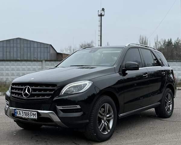 Черный Мерседес М-Класс, объемом двигателя 2.14 л и пробегом 220 тыс. км за 21000 $, фото 8 на Automoto.ua