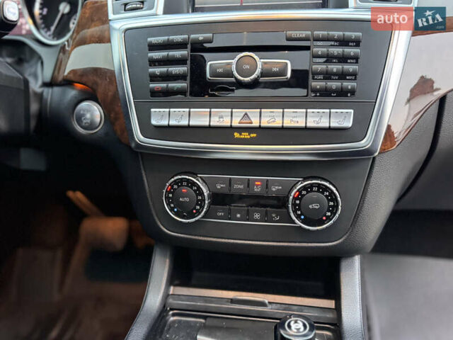 Чорний Мерседес М-Клас, об'ємом двигуна 2.99 л та пробігом 230 тис. км за 28700 $, фото 83 на Automoto.ua