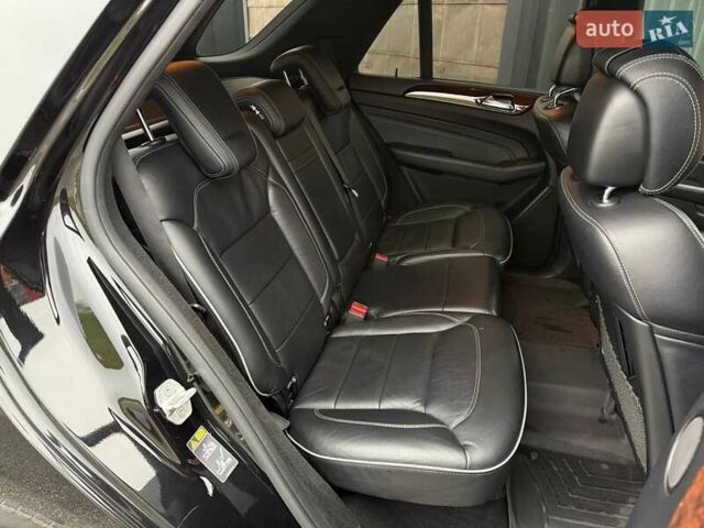 Черный Мерседес М-Класс, объемом двигателя 3.5 л и пробегом 331 тыс. км за 16950 $, фото 16 на Automoto.ua