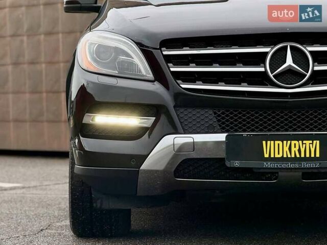 Черный Мерседес М-Класс, объемом двигателя 3.5 л и пробегом 331 тыс. км за 16950 $, фото 12 на Automoto.ua