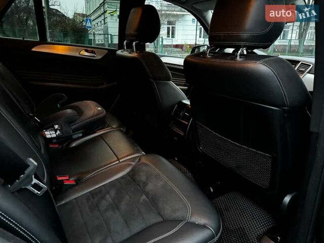 Черный Мерседес М-Класс, объемом двигателя 2.2 л и пробегом 205 тыс. км за 19490 $, фото 41 на Automoto.ua