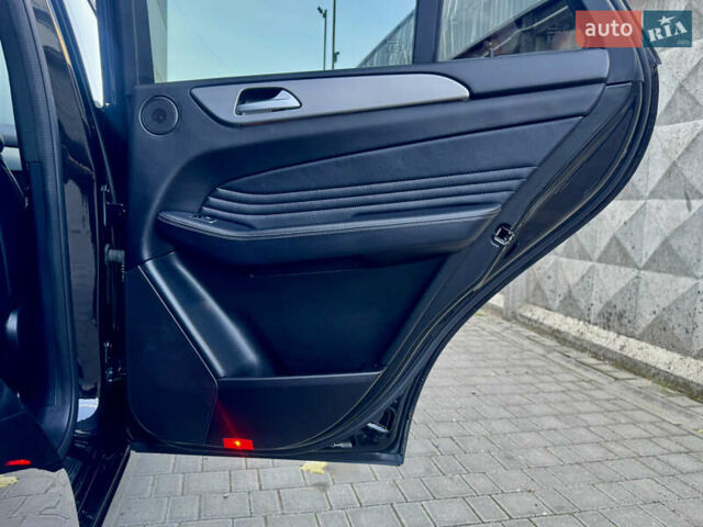 Черный Мерседес М-Класс, объемом двигателя 2.99 л и пробегом 230 тыс. км за 25500 $, фото 50 на Automoto.ua