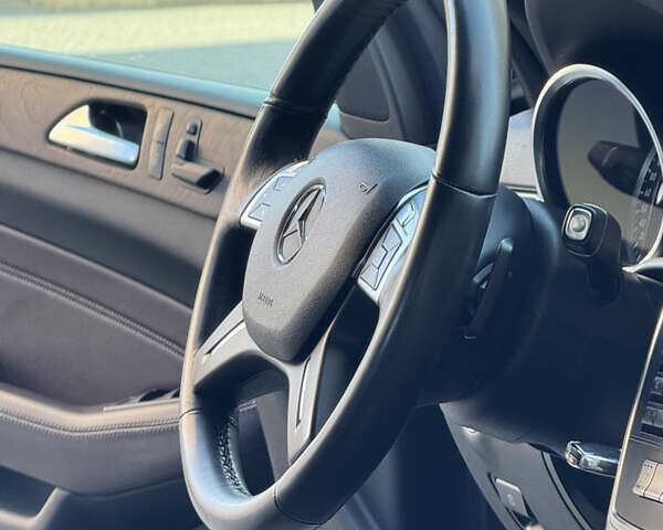 Черный Мерседес М-Класс, объемом двигателя 2.2 л и пробегом 182 тыс. км за 19500 $, фото 28 на Automoto.ua