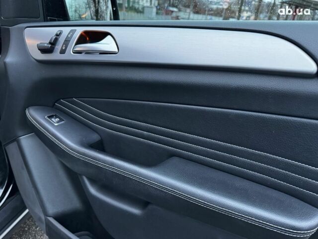 Черный Мерседес М-Класс, объемом двигателя 2.2 л и пробегом 205 тыс. км за 19490 $, фото 39 на Automoto.ua