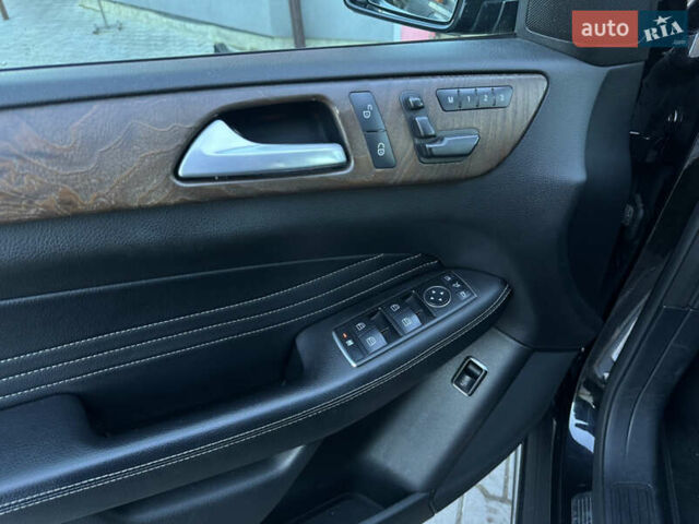 Черный Мерседес М-Класс, объемом двигателя 3 л и пробегом 377 тыс. км за 23500 $, фото 41 на Automoto.ua