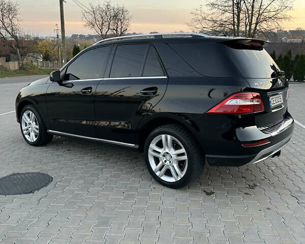 Черный Мерседес М-Класс, объемом двигателя 2.99 л и пробегом 297 тыс. км за 17900 $, фото 21 на Automoto.ua