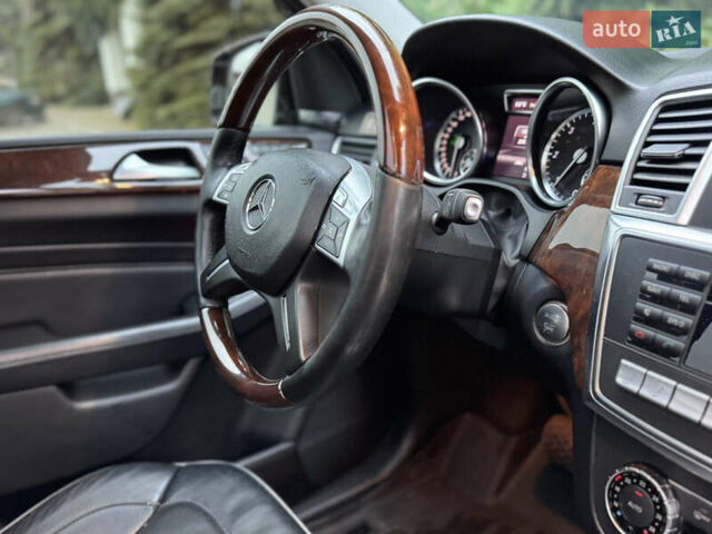 Чорний Мерседес М-Клас, об'ємом двигуна 2.99 л та пробігом 230 тис. км за 28700 $, фото 85 на Automoto.ua