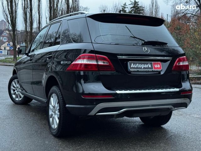 Черный Мерседес М-Класс, объемом двигателя 2.2 л и пробегом 205 тыс. км за 19490 $, фото 15 на Automoto.ua