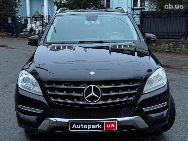 Черный Мерседес М-Класс, объемом двигателя 2.2 л и пробегом 205 тыс. км за 19490 $, фото 5 на Automoto.ua