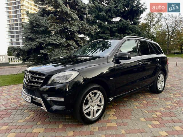 Мерседес М-Класс 2013 в Одессе на Automoto.ua Черный Мерседес М-Класс, объемом двигателя 2.99 л и пробегом 150 тыс. км за 19500 $, фото 3 на Automoto.ua