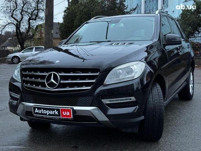 Черный Мерседес М-Класс, объемом двигателя 2.2 л и пробегом 205 тыс. км за 19490 $, фото 3 на Automoto.ua