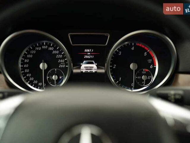 Черный Мерседес М-Класс, объемом двигателя 2.99 л и пробегом 255 тыс. км за 25000 $, фото 11 на Automoto.ua