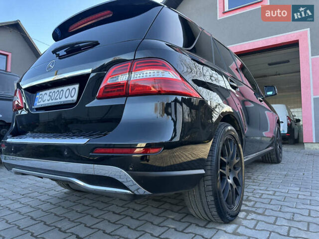 Черный Мерседес М-Класс, объемом двигателя 3 л и пробегом 377 тыс. км за 23500 $, фото 12 на Automoto.ua