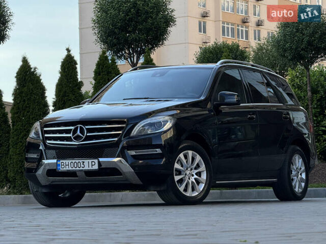Черный Мерседес М-Класс, объемом двигателя 2.2 л и пробегом 182 тыс. км за 19500 $, фото 3 на Automoto.ua