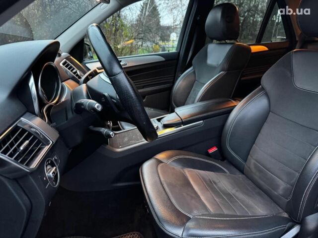 Черный Мерседес М-Класс, объемом двигателя 2.2 л и пробегом 205 тыс. км за 19490 $, фото 32 на Automoto.ua