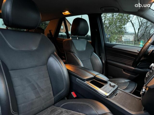 Черный Мерседес М-Класс, объемом двигателя 2.2 л и пробегом 205 тыс. км за 19490 $, фото 41 на Automoto.ua