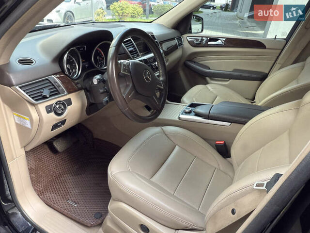 Черный Мерседес М-Класс, объемом двигателя 2.99 л и пробегом 130 тыс. км за 24900 $, фото 13 на Automoto.ua