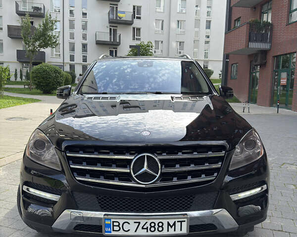 Черный Мерседес М-Класс, объемом двигателя 2.99 л и пробегом 130 тыс. км за 24900 $, фото 2 на Automoto.ua